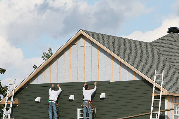 Professional Siding Installation technician working in Princeton, NJ
